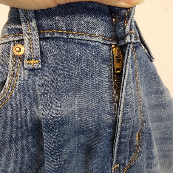 Levi Strauss Mid Rise Bootcut Jeans Size 29x31 Medium Wash Distressed Stretch - Picture 6 of 14